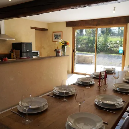 Dom wakacyjny 24h Le Mans - Les Haies Gite, Near Le Mans Circuit