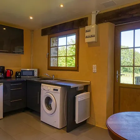 Dom wakacyjny 24h Le Mans - Les Haies Gite, Near Le Mans Circuit *