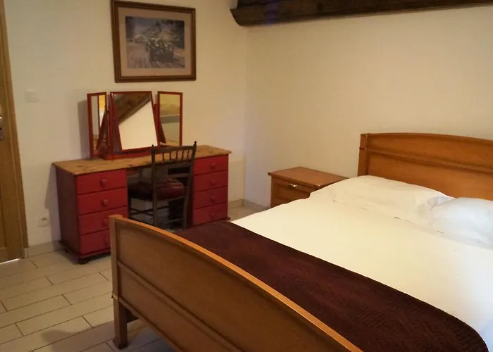 24h Le Mans - Les Haies Gite, Near Le Mans Circuit Casa de Férias Coulans-sur-Gée