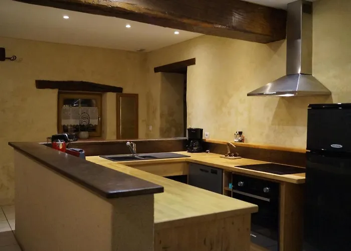 24h Le Mans - Les Haies Gite, Near Le Mans Circuit Casa de Férias