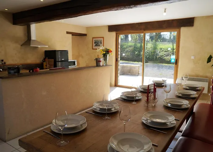 Casa de Férias 24h Le Mans - Les Haies Gite, Near Le Mans Circuit