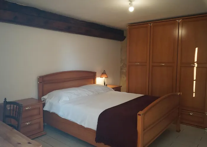 Casa de Férias 24h Le Mans - Les Haies Gite, Near Le Mans Circuit *