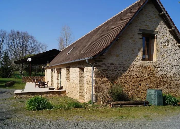 Casa de Férias 24h Le Mans - Les Haies Gite, Near Le Mans Circuit