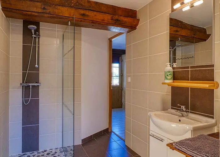 Casa de Férias 24h Le Mans - Les Haies Gite, Near Le Mans Circuit