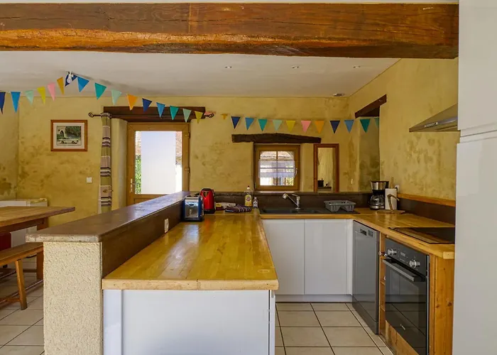 24h Le Mans - Les Haies Gite, Near Le Mans Circuit Casa de Férias *