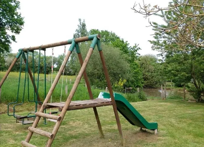 24h Le Mans - Les Haies Gite, Near Le Mans Circuit Casa de Férias Coulans-sur-Gée