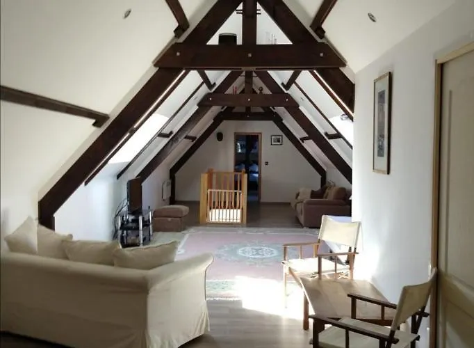 24h Le Mans - Les Haies Gite, Near Le Mans Circuit Casa de Férias *